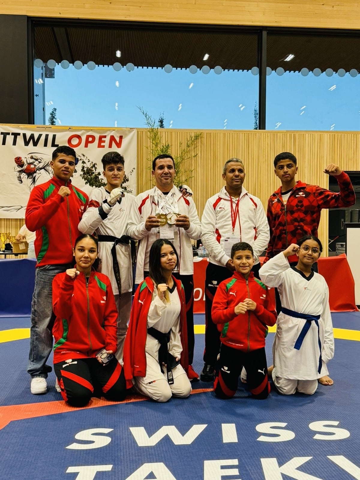 Les Black Tigers brillent au Wattwil Suisse Open 2025 avec un total de 7 médailles (5 Or, 1 Argent et 1 Bronze)